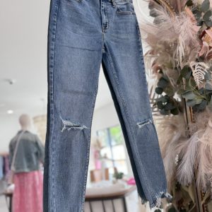 Amelia Skinny Jeans - Distressed Medium Wash